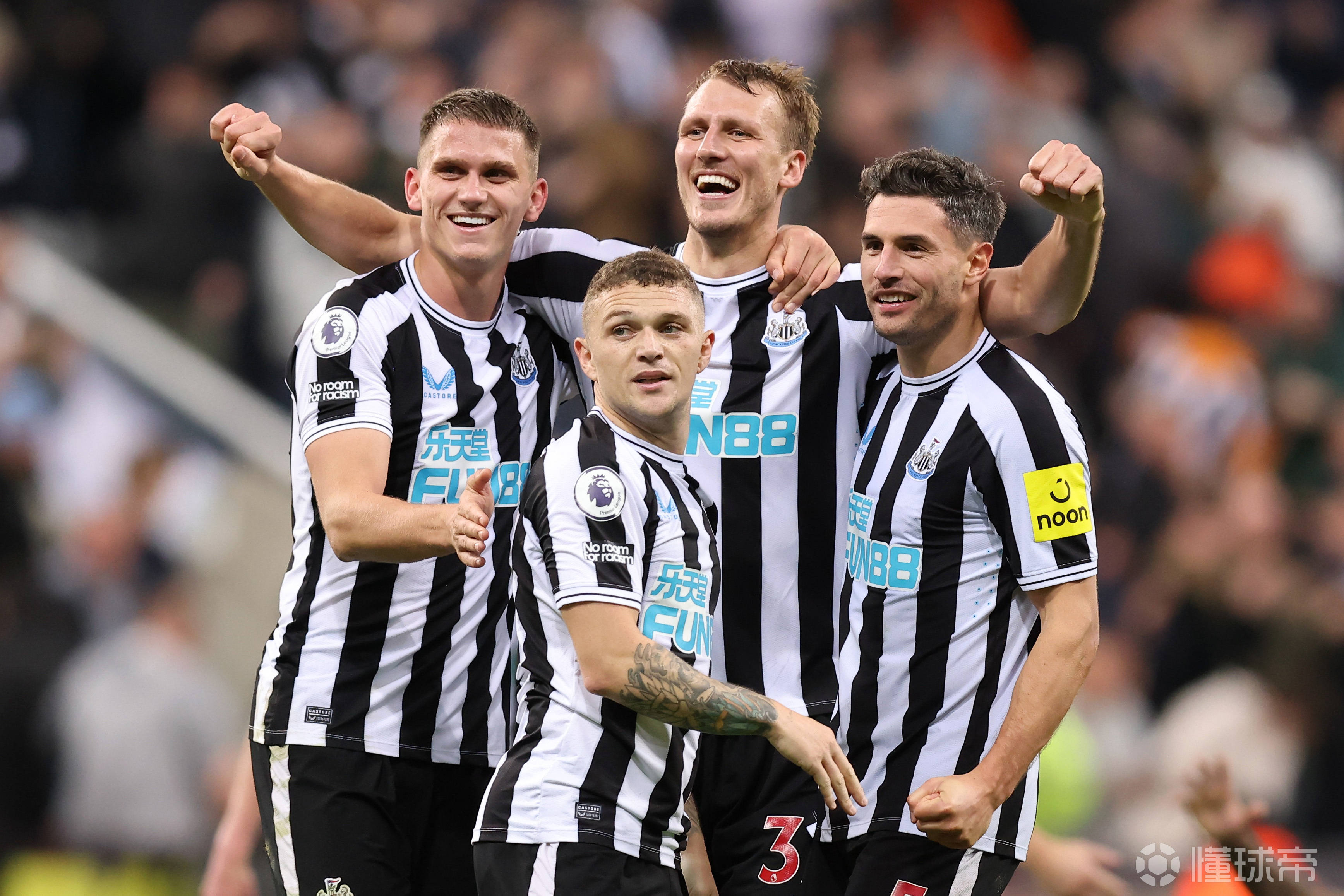 欧冠集结日走向成谜，瓦伦西亚远射贴柱，更衣室稳定，更衣室氛围转暖的简单介绍