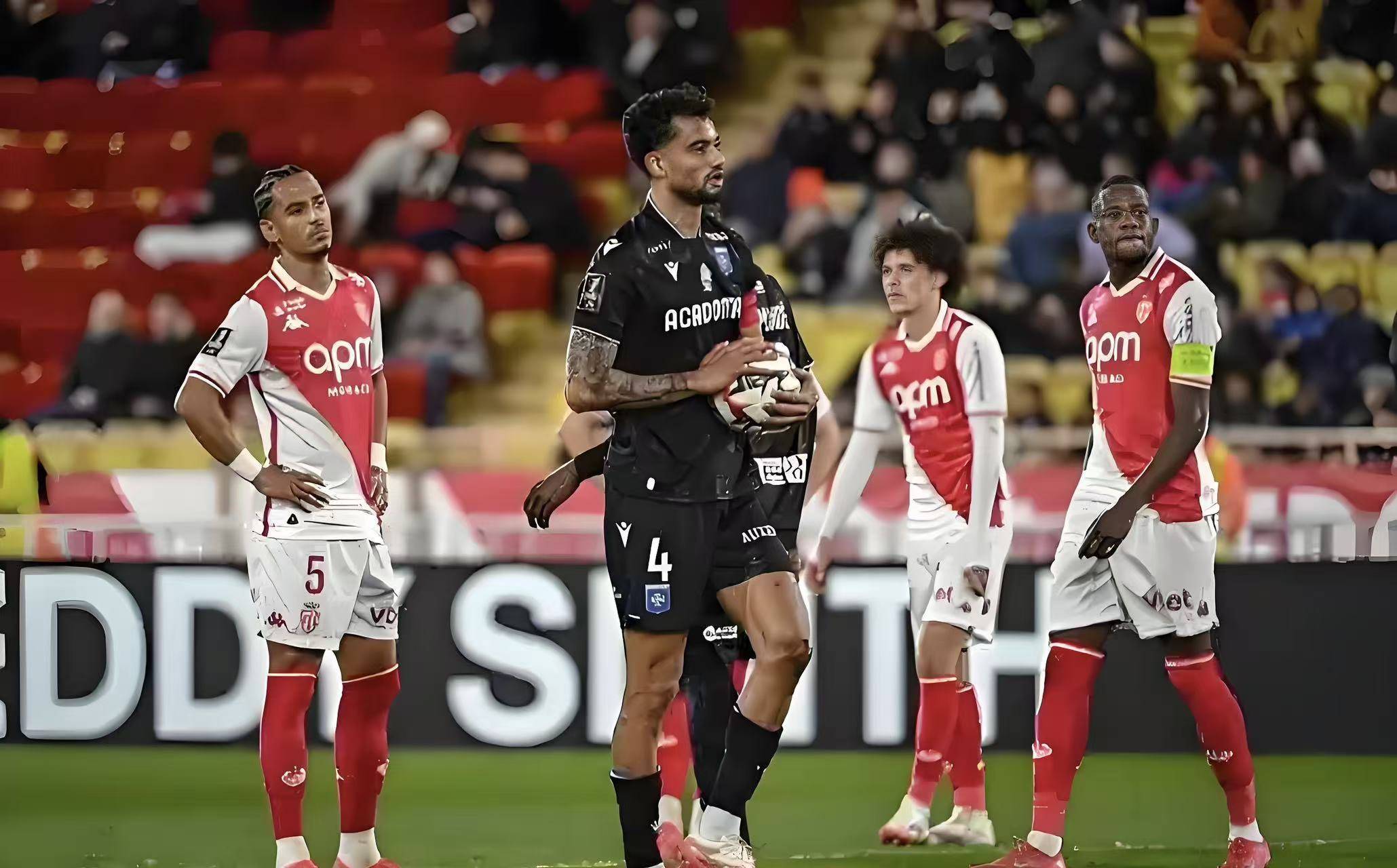 包含关键时刻法甲焦点战；北京首钢豪取连胜；更衣室稳定；资深球员宣示担当的词条