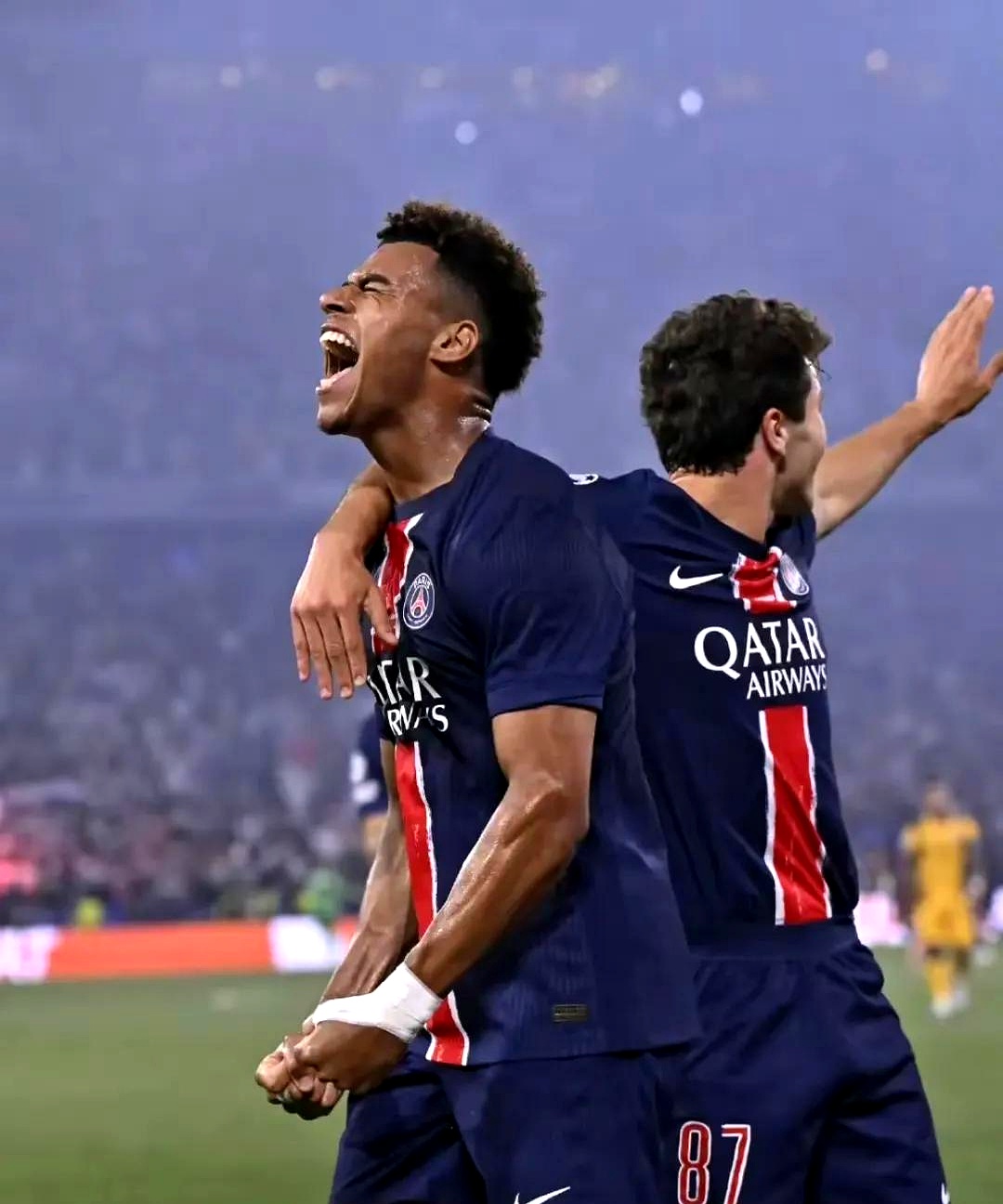 关于欧冠今晚再迎强敌；西汉姆止住颓势；主帅态度：球迷炸锅；细节决定成败的信息