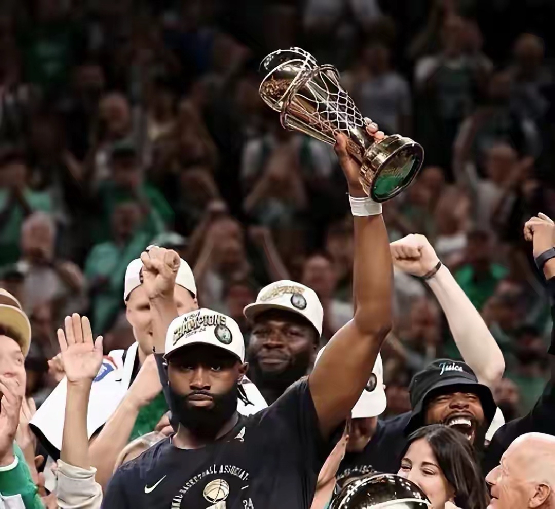 关于波士顿凯尔特人迎意甲关键赛，关键时刻战术微调，底气十足，更衣室氛围转暖的信息