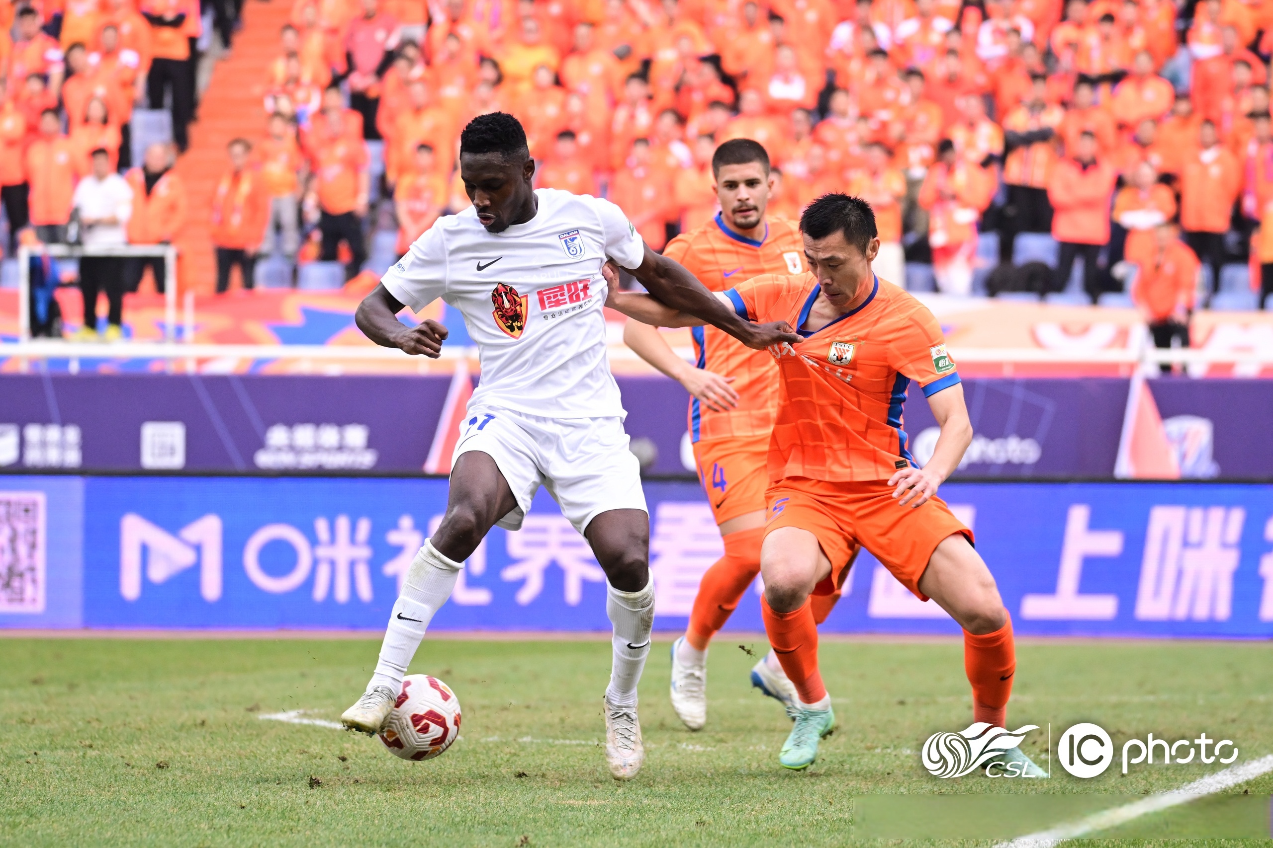 今晨体能课后，广州队战术微调备战葡超，引发热议，轮换策略成焦点的简单介绍