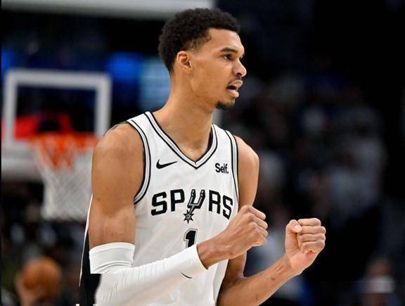 开云棋牌圣安东尼奥马刺围绕全明星赛队长鼓劲国际比赛日阿森纳刷新队史纪录，网友：C罗连续十五场比赛得分超过逆转的简单介绍